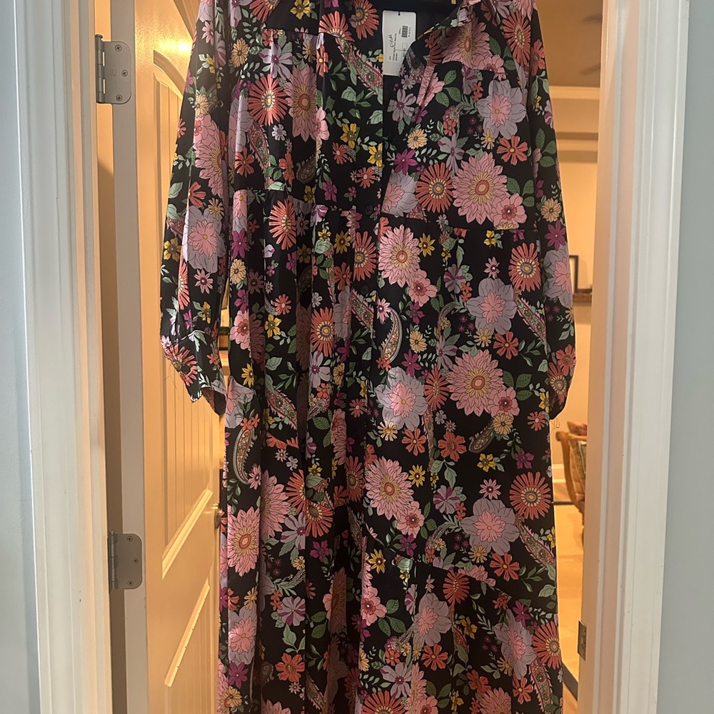 Floral Midi Dress - Black and Pink - Picture 2 of 3